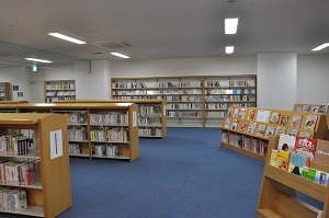 とやま駅南図書館