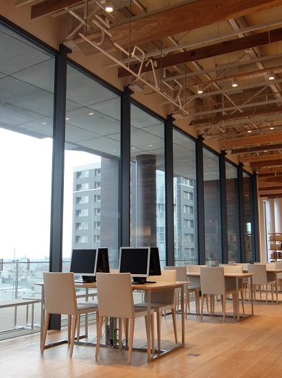 データベースコーナー